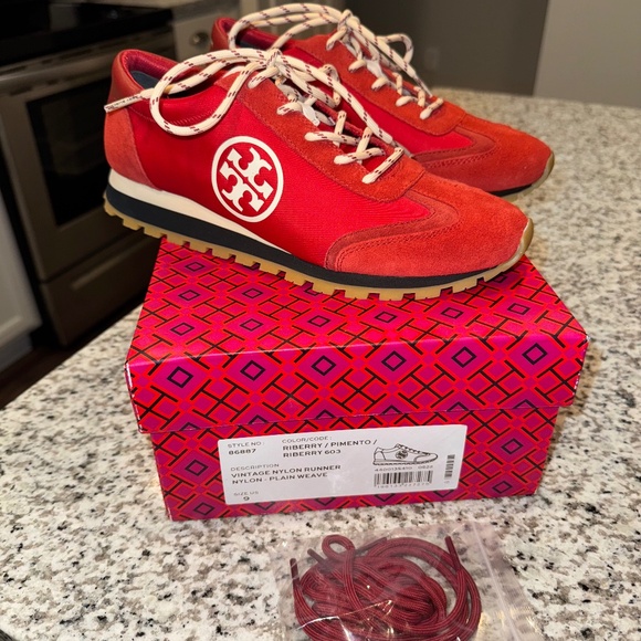 Tory Burch Vintage Nylon Runner Plain Weave Red Suede Leather Size 9 - Picture 1 of 8